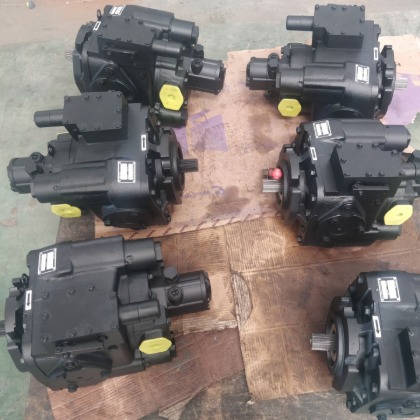 Hydraulic small piston pump 